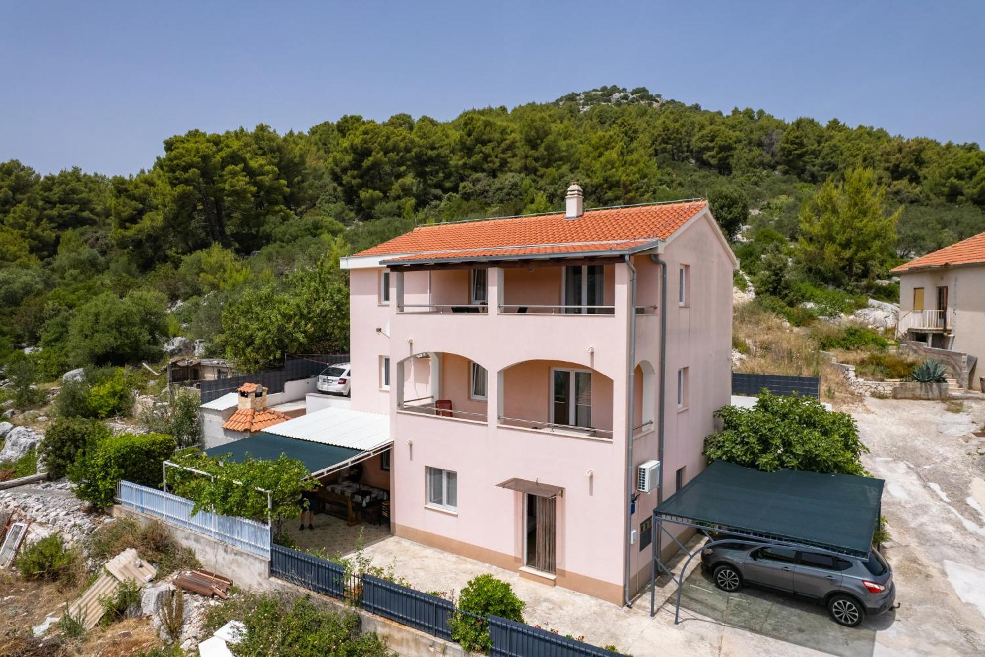 Apartments Iva Marina Exterior photo
